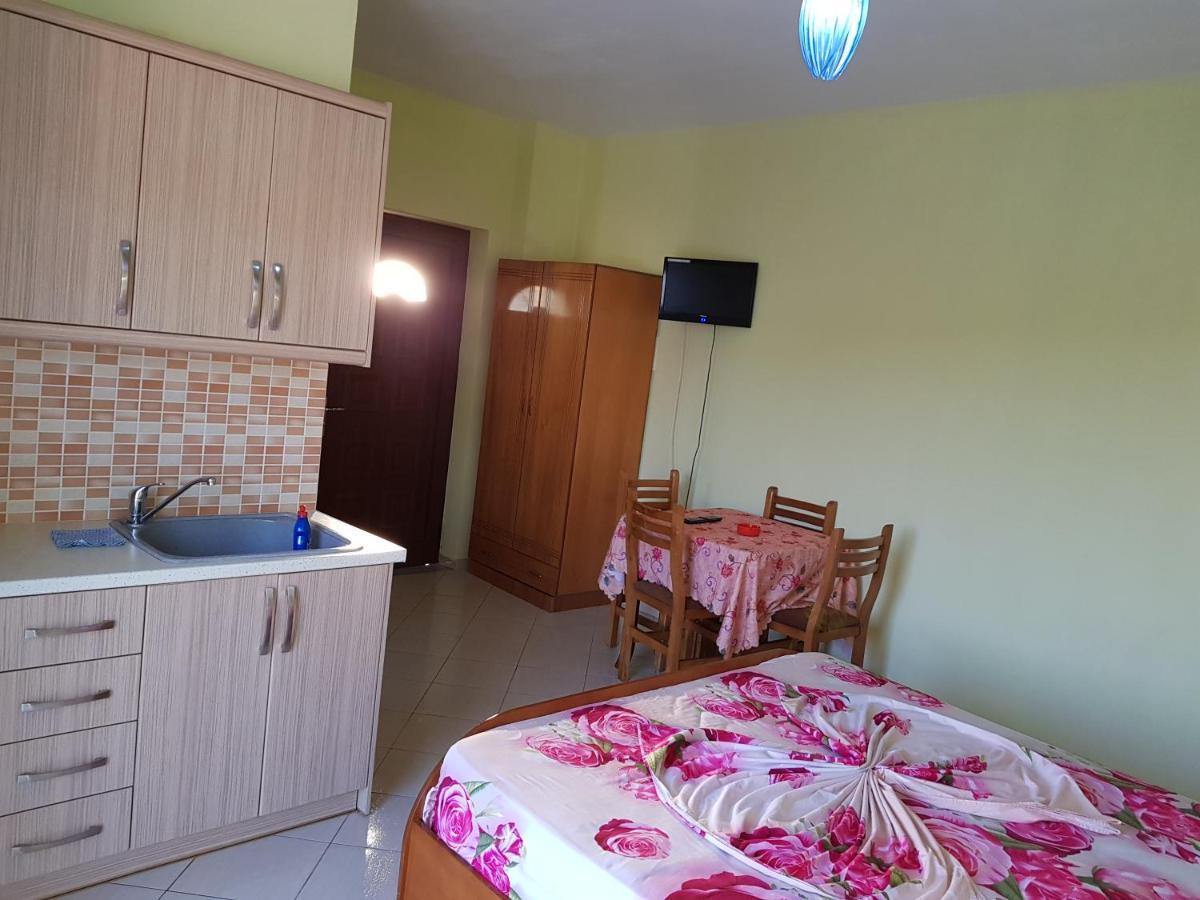 Esmeralda Hotel & Restaurant Ksamil Ngoại thất bức ảnh