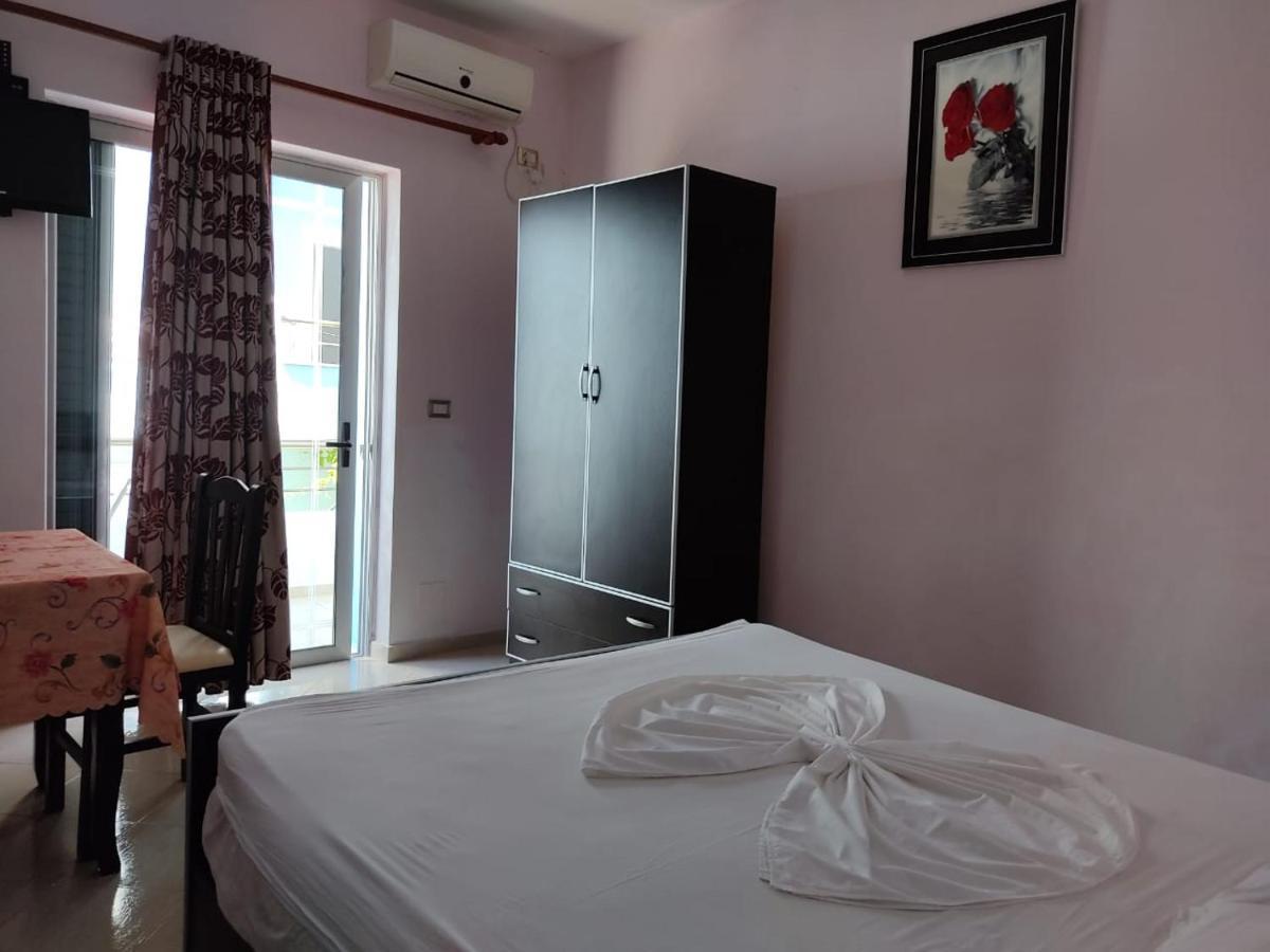Esmeralda Hotel & Restaurant Ksamil Ngoại thất bức ảnh