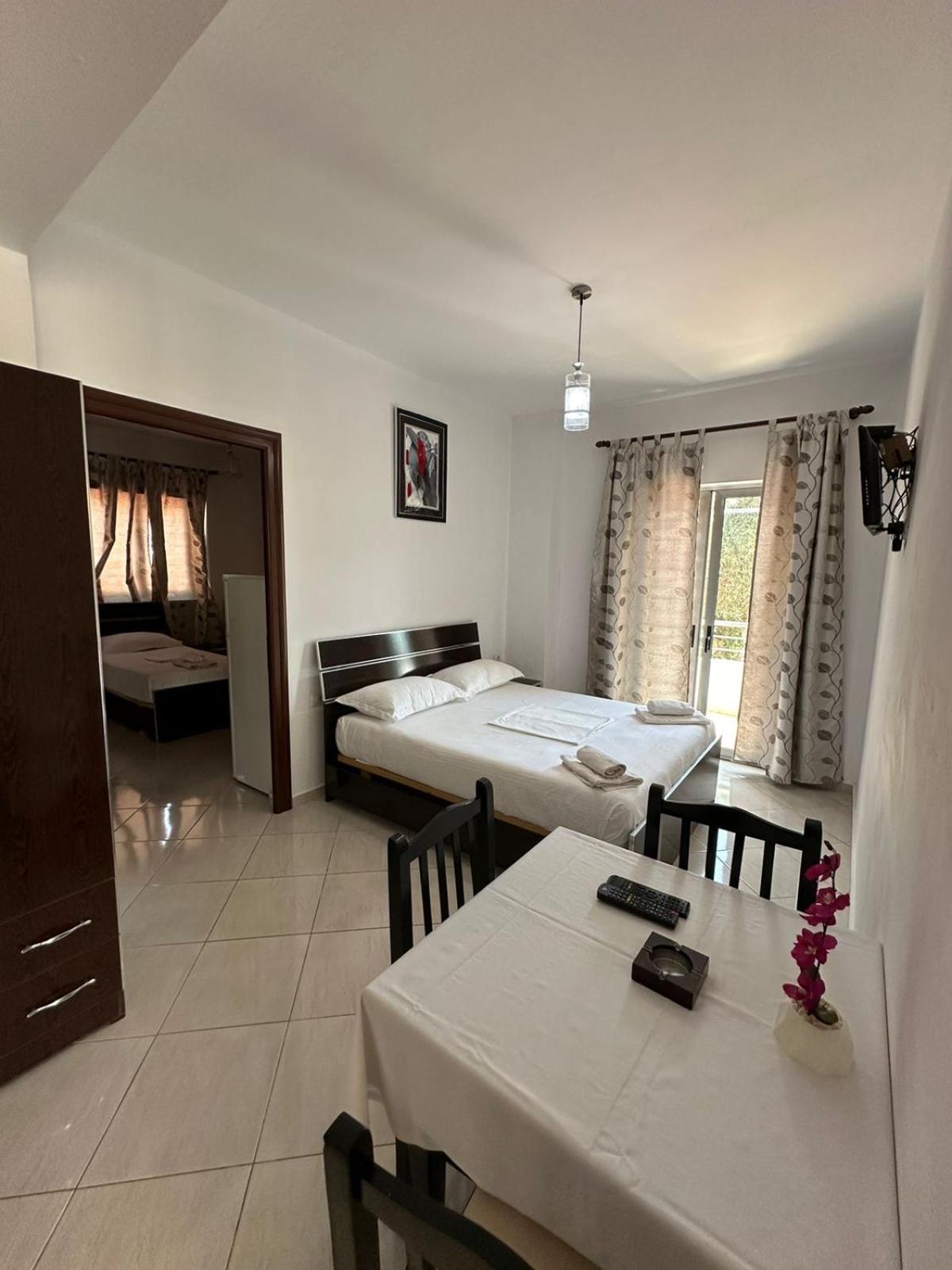 Esmeralda Hotel & Restaurant Ksamil Ngoại thất bức ảnh